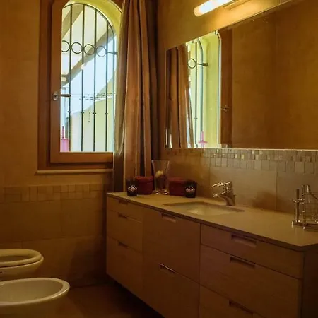 Villa Con Piscina A